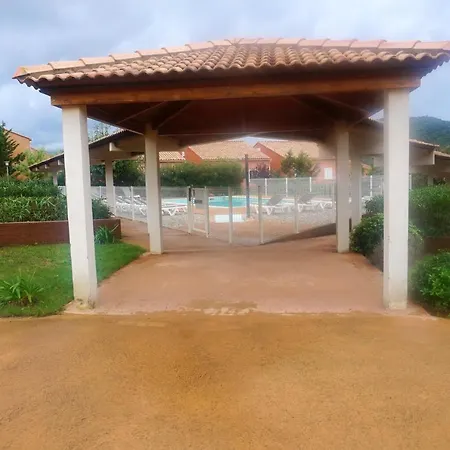 Appartement De 3 Chambres Avec Piscine Partagee Jardin Clos Et Wifi A Oletta A 3 Km De La Plage * Oletta (Corsica)