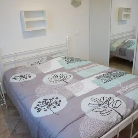 Appartement De 3 Chambres Avec Piscine Partagee Jardin Clos Et Wifi A Oletta A 3 Km De La Plage * Oletta (Corsica)